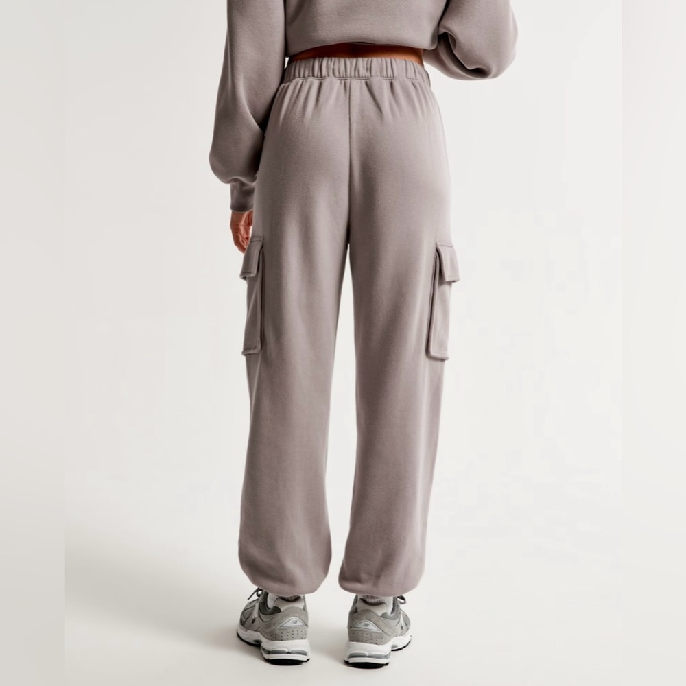 Abercrombie & Fitch Cargo Joggers Large - Picture 5 of 6
